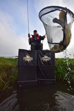 Dynamite Baits Keepnet 7 Dynamite Baits Keepnet -Fishing Equipment Store dynamite baits keepnet nets willy worms 437