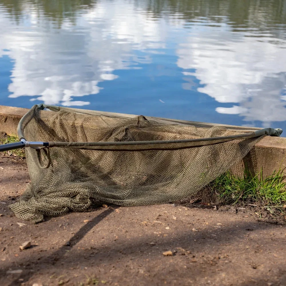 Trakker Sanctuary T3 Landing Net 7 Trakker Sanctuary T3 Landing Net - Image 7